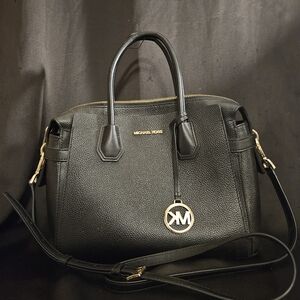 Michael Kors Outlet Mercer Medium Belted Satchel Black/Gold bag
